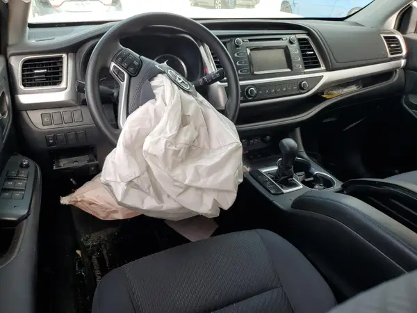 5TDZARFH5KS060118 2019 TOYOTA HIGHLANDER - Image 8