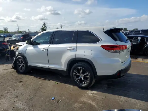 5TDZARFH5KS060135 2019 TOYOTA HIGHLANDER - Image 2