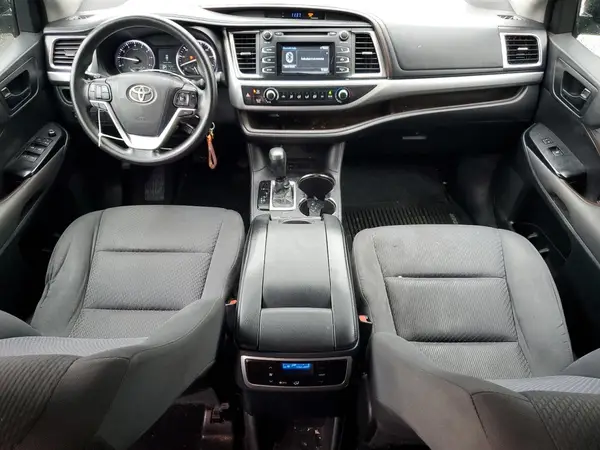 5TDZARFH6GS017821 2016 TOYOTA HIGHLANDER - Image 8