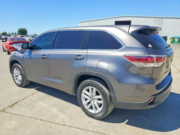 5TDZARFH6GS018791 2016 TOYOTA HIGHLANDER - Image 2