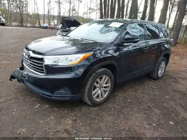 5TDZARFH6GS020122 2016 TOYOTA HIGHLANDER - Image 2