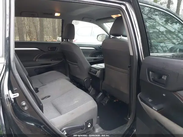 5TDZARFH6GS020122 2016 TOYOTA HIGHLANDER - Image 8