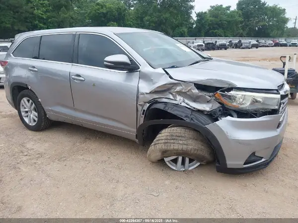 5TDZARFH6GS021397 2016 TOYOTA HIGHLANDER - Image 1