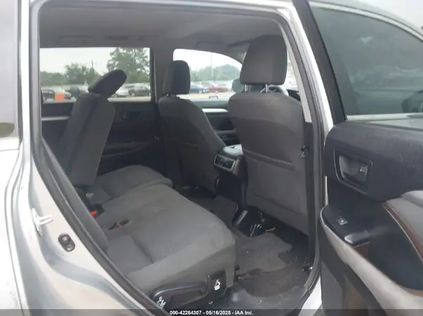 5TDZARFH6GS021397 2016 TOYOTA HIGHLANDER - Image 8