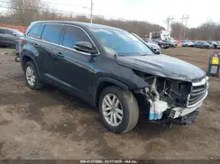 5TDZARFH6GS022128 2016 TOYOTA HIGHLANDER