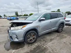 5TDZARFH6HS025046 2017 TOYOTA HIGHLANDER