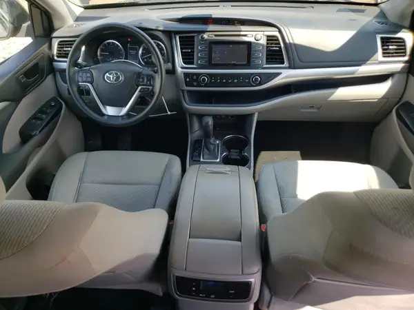 5TDZARFH6HS026598 2017 TOYOTA HIGHLANDER - Image 8