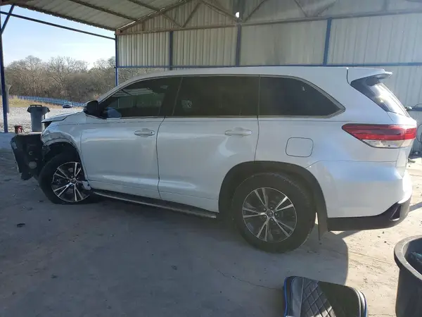 5TDZARFH6HS026858 2017 TOYOTA HIGHLANDER - Image 2