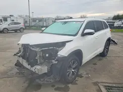 5TDZARFH6HS031123 2017 TOYOTA HIGHLANDER