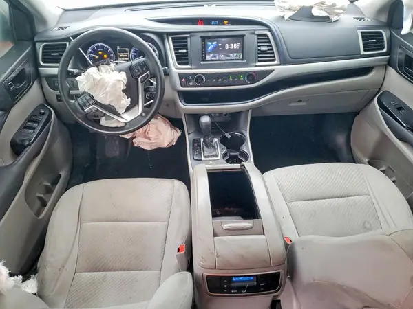 5TDZARFH6HS031123 2017 TOYOTA HIGHLANDER - Image 8