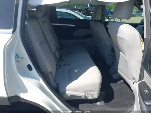 5TDZARFH6HS031526 2017 TOYOTA HIGHLANDER - Image 8