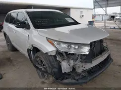 5TDZARFH6HS032773 2017 TOYOTA HIGHLANDER