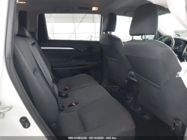 5TDZARFH6HS032773 2017 TOYOTA HIGHLANDER - Image 8