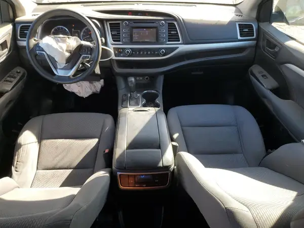 5TDZARFH6JS040006 2018 TOYOTA HIGHLANDER - Image 8