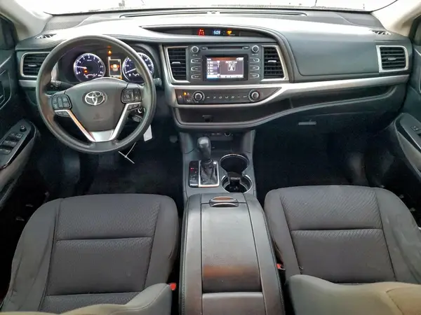 5TDZARFH6JS040300 2018 TOYOTA HIGHLANDER - Image 8