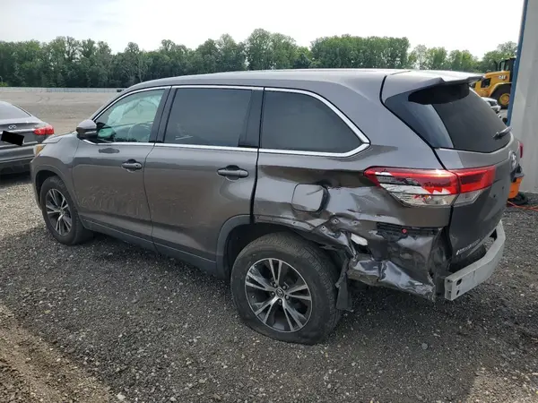 5TDZARFH6KS042730 2019 TOYOTA HIGHLANDER - Image 2