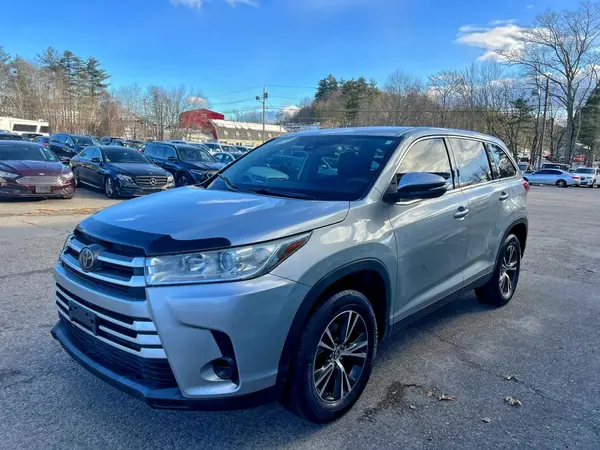 5TDZARFH6KS042775 2019 TOYOTA HIGHLANDER - Image 2