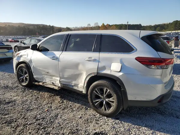 5TDZARFH6KS043120 2019 TOYOTA HIGHLANDER - Image 2