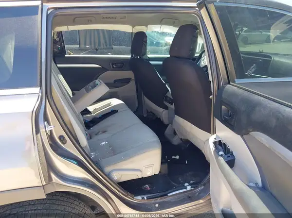 5TDZARFH6KS044851 2019 TOYOTA HIGHLANDER - Image 8