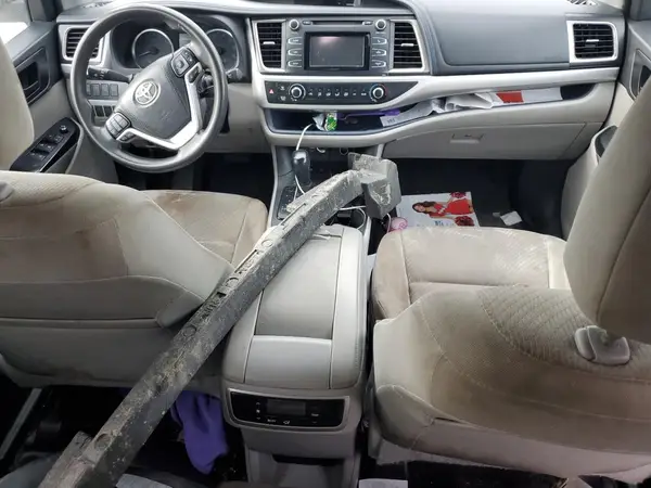 5TDZARFH6KS044882 2019 TOYOTA HIGHLANDER - Image 8