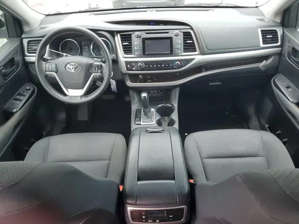 5TDZARFH6KS045062 2019 TOYOTA HIGHLANDER - Image 8