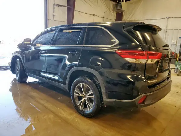 5TDZARFH6KS050620 2019 TOYOTA HIGHLANDER - Image 2