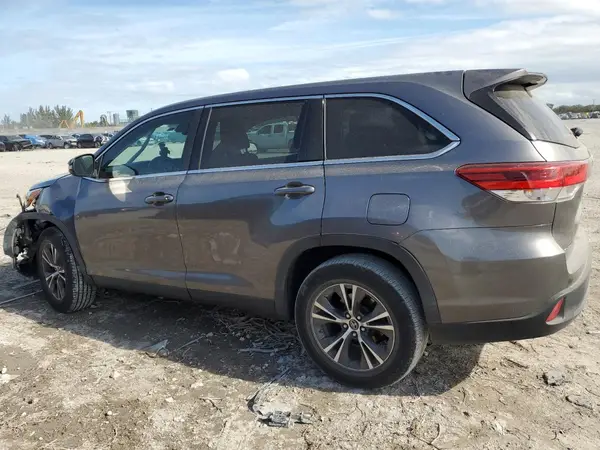 5TDZARFH6KS051265 2019 TOYOTA HIGHLANDER - Image 2