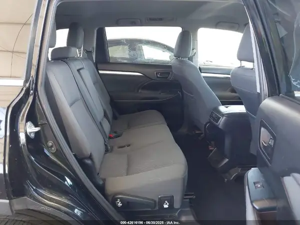 5TDZARFH6KS051914 2019 TOYOTA HIGHLANDER - Image 8