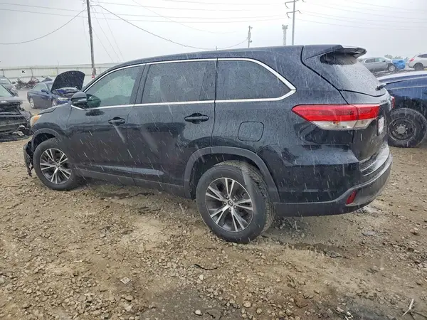 5TDZARFH6KS052755 2019 TOYOTA HIGHLANDER - Image 2