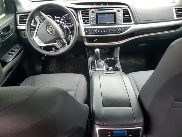 5TDZARFH6KS052755 2019 TOYOTA HIGHLANDER - Image 8