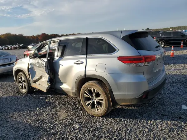 5TDZARFH6KS054893 2019 TOYOTA HIGHLANDER - Image 2