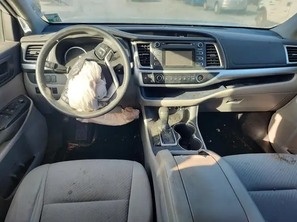 5TDZARFH6KS055462 2019 TOYOTA HIGHLANDER - Image 8