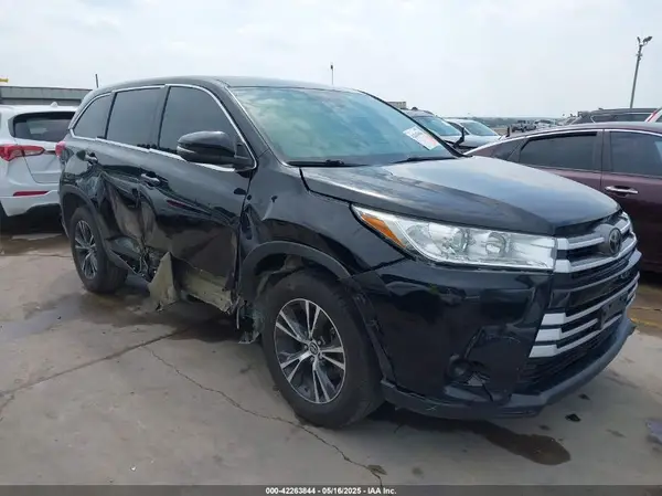 5TDZARFH6KS055901 2019 TOYOTA HIGHLANDER - Image 1