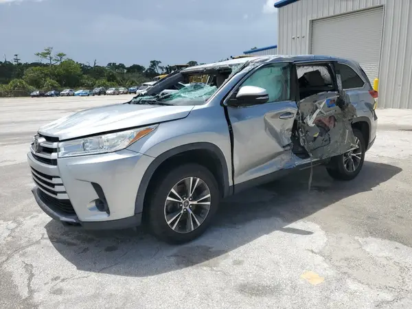 5TDZARFH6KS059379 2019 TOYOTA HIGHLANDER - Image 1