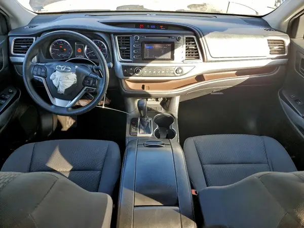 5TDZARFH6KS059933 2019 TOYOTA HIGHLANDER - Image 8