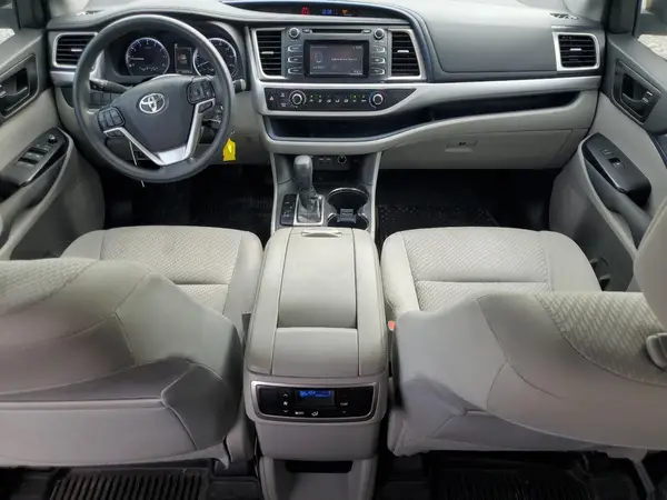 5TDZARFH6KS060936 2019 TOYOTA HIGHLANDER - Image 8