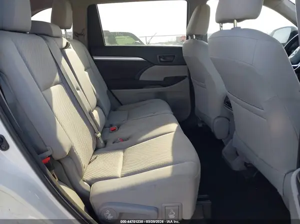 5TDZARFH7GS018394 2016 TOYOTA HIGHLANDER - Image 8