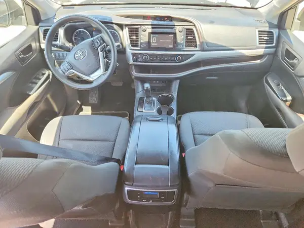 5TDZARFH7HS023807 2017 TOYOTA HIGHLANDER - Image 8