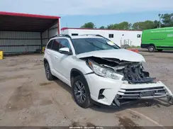 5TDZARFH7HS024021 2017 TOYOTA HIGHLANDER