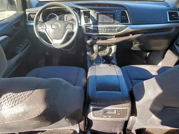 5TDZARFH7HS025136 2017 TOYOTA HIGHLANDER - Image 8