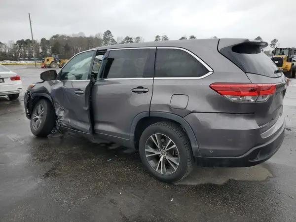5TDZARFH7HS026917 2017 TOYOTA HIGHLANDER - Image 2