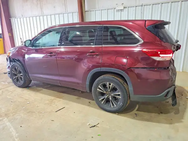 5TDZARFH7HS027422 2017 TOYOTA HIGHLANDER - Image 2