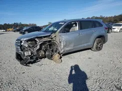 5TDZARFH7HS027811 2017 TOYOTA HIGHLANDER