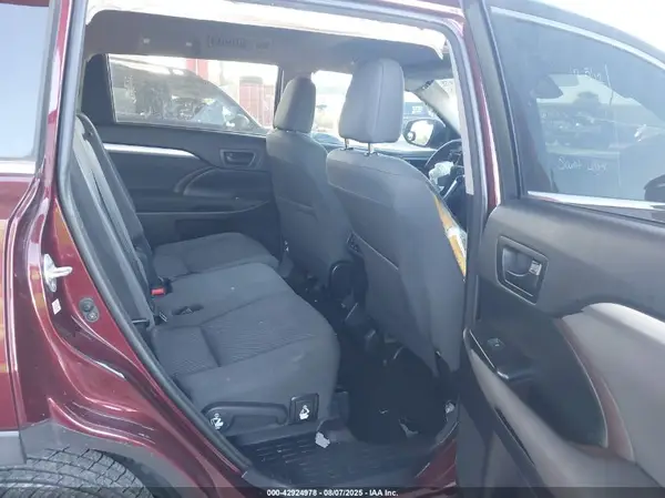 5TDZARFH7HS030434 2017 TOYOTA HIGHLANDER - Image 8