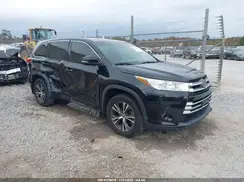 5TDZARFH7HS032183 2017 TOYOTA HIGHLANDER