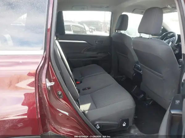 5TDZARFH7HS032281 2017 TOYOTA HIGHLANDER - Image 8