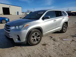 5TDZARFH7HS032460 2017 TOYOTA HIGHLANDER