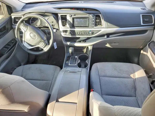 5TDZARFH7HS032460 2017 TOYOTA HIGHLANDER - Image 8