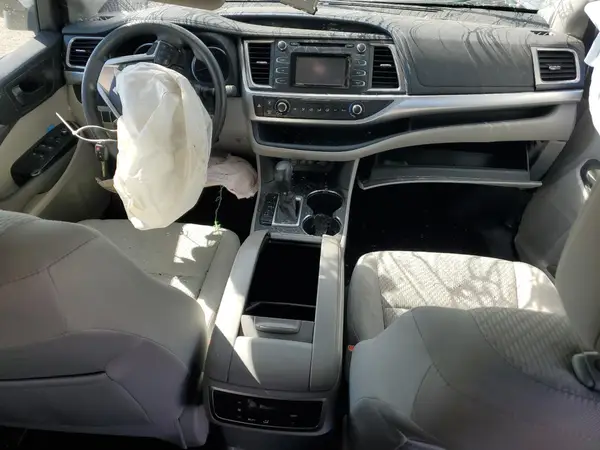 5TDZARFH7JS036174 2018 TOYOTA HIGHLANDER - Image 8