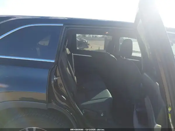 5TDZARFH7JS036272 2018 TOYOTA HIGHLANDER - Image 8